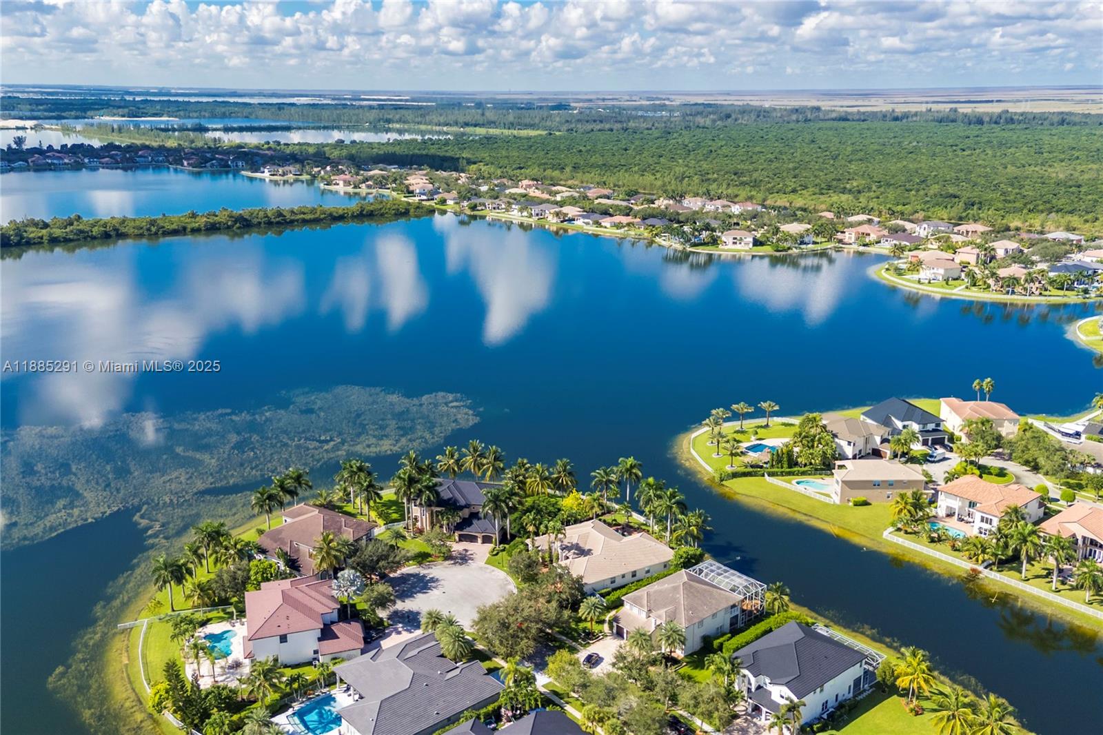 SUNSET LAKES PLAT TWO - Residential