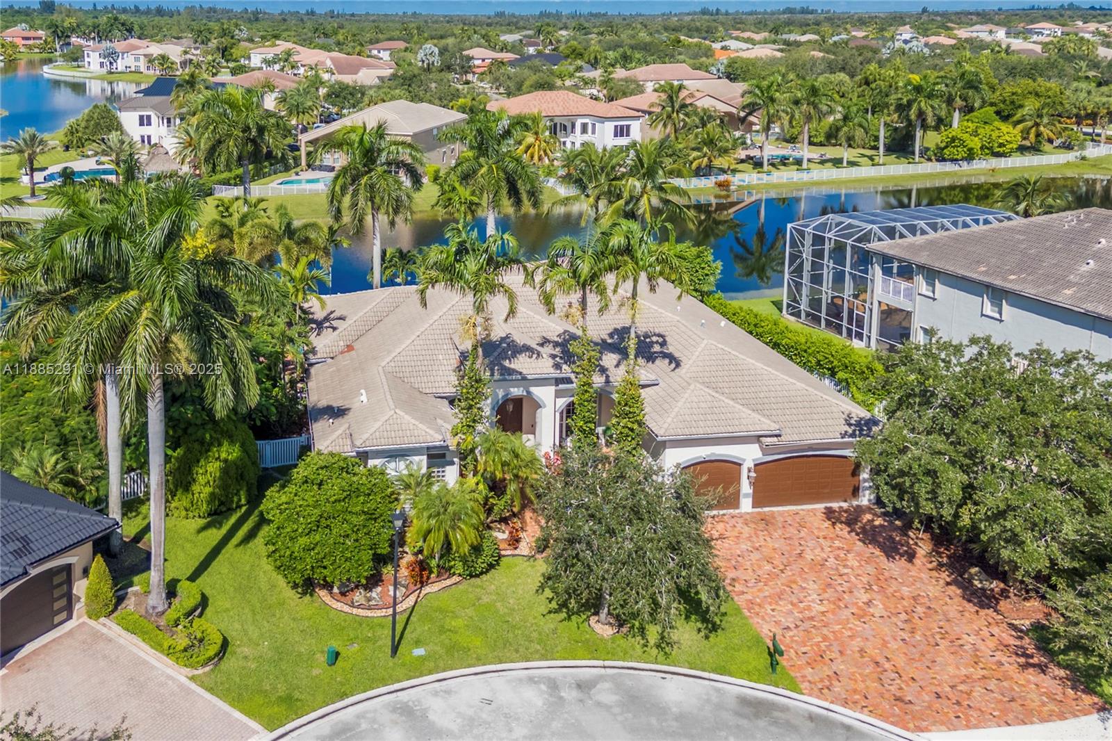 SUNSET LAKES PLAT TWO - Residential