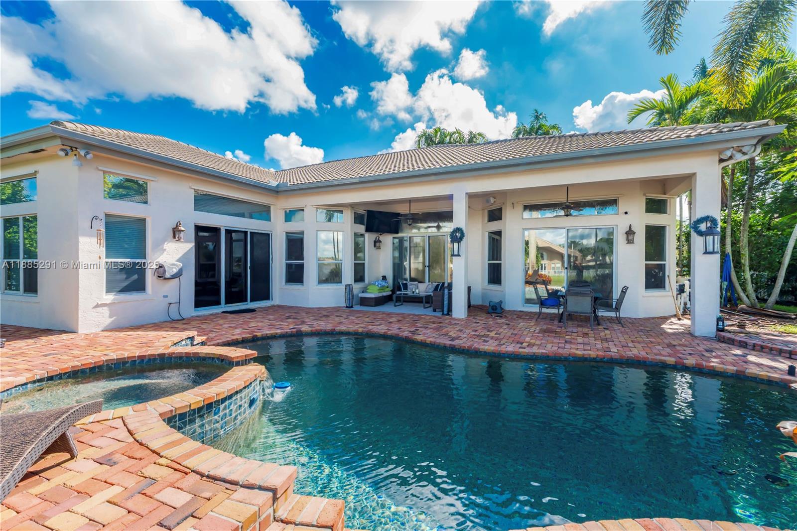 SUNSET LAKES PLAT TWO - Residential