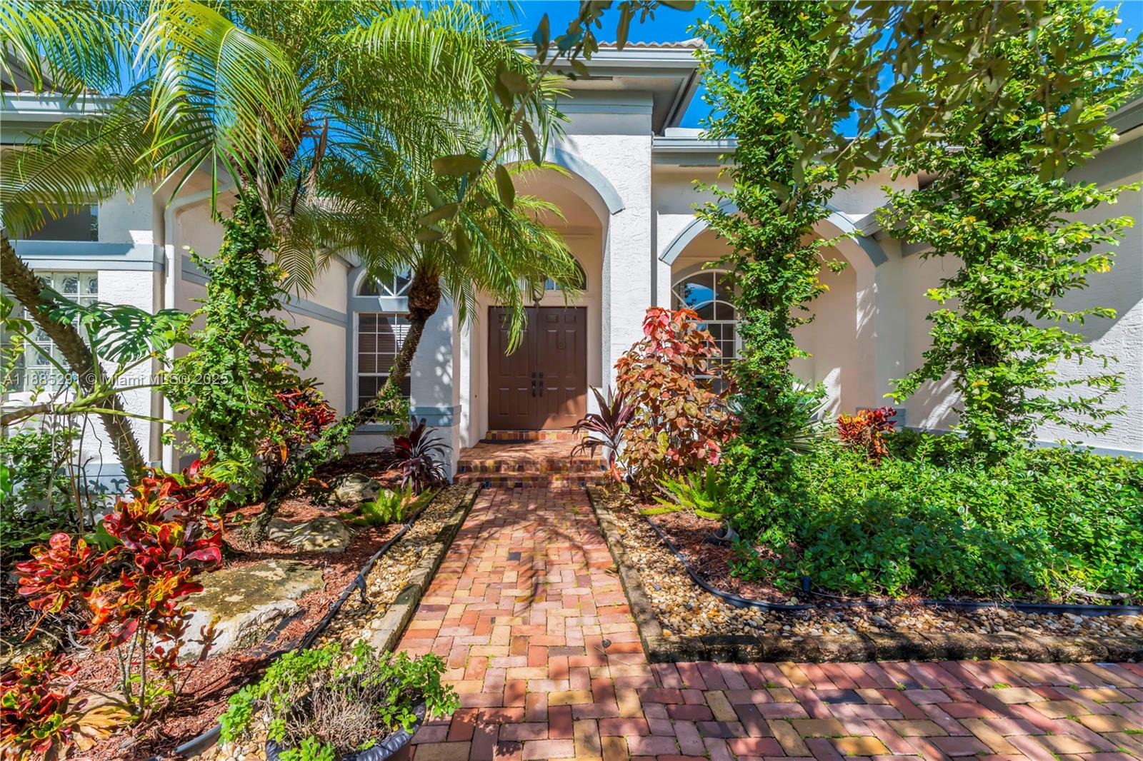 SUNSET LAKES PLAT TWO - Residential