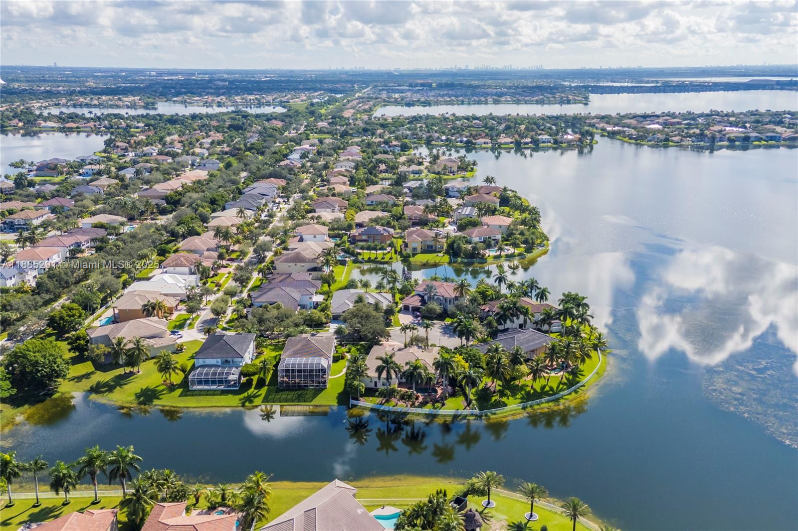SUNSET LAKES PLAT TWO - Residential