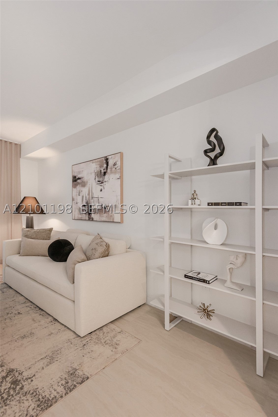 77 SE 5th St 2208