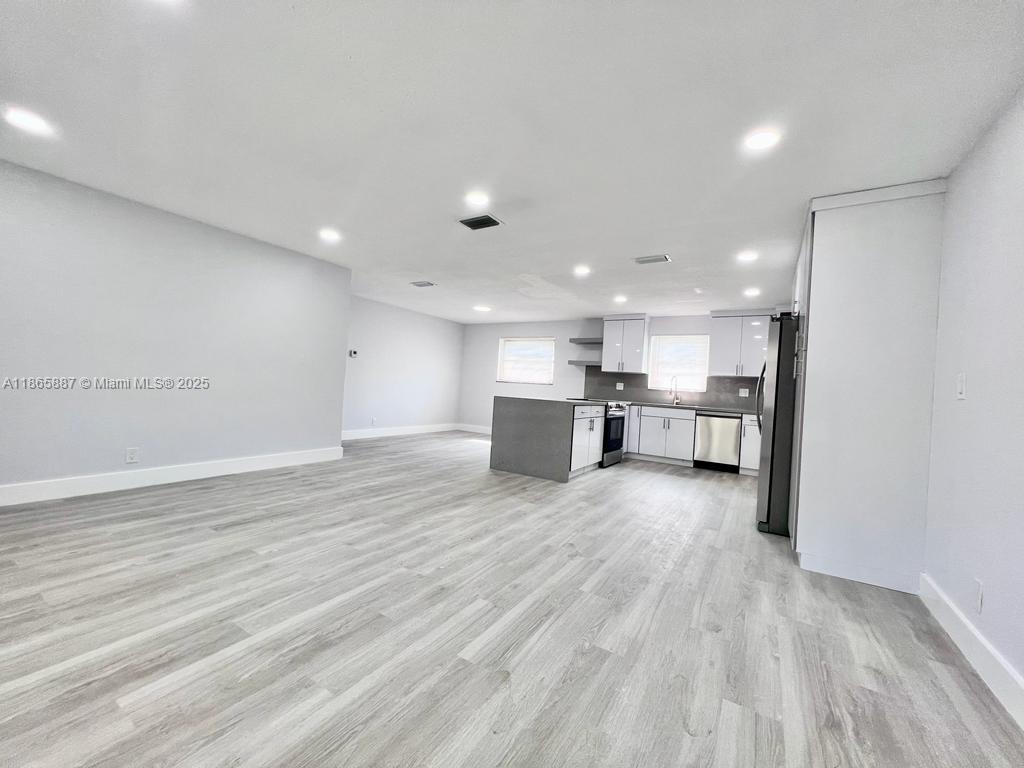 GEORGETOWN 4 CONDO - Residential Lease