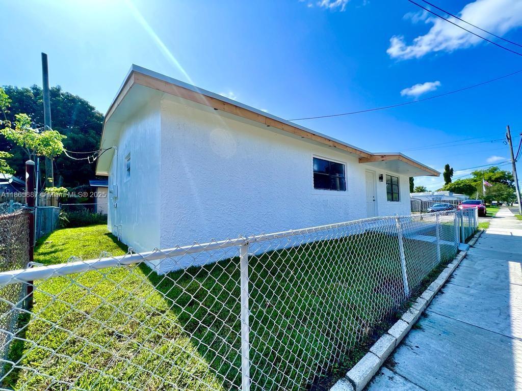 GEORGETOWN 4 CONDO - Residential Lease