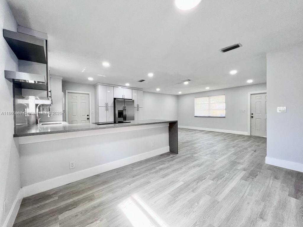 GEORGETOWN 4 CONDO - Residential Lease