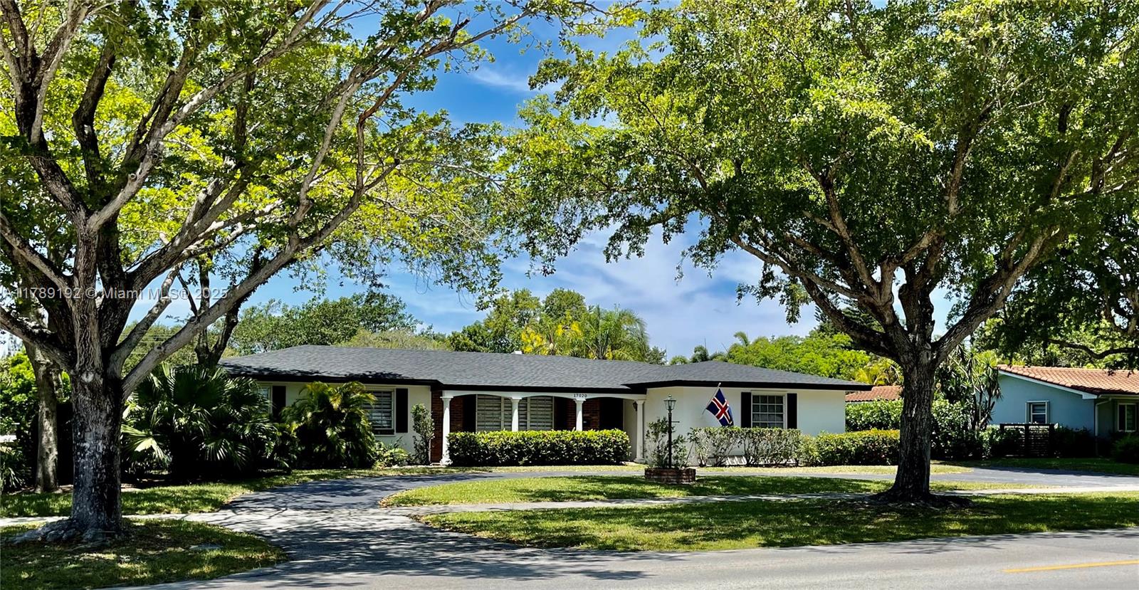 Property for Sale at 17020 Sw 87th Ave, Palmetto Bay, Miami-Dade County, Florida - Bedrooms: 4 
Bathrooms: 2  - $1,190,000
