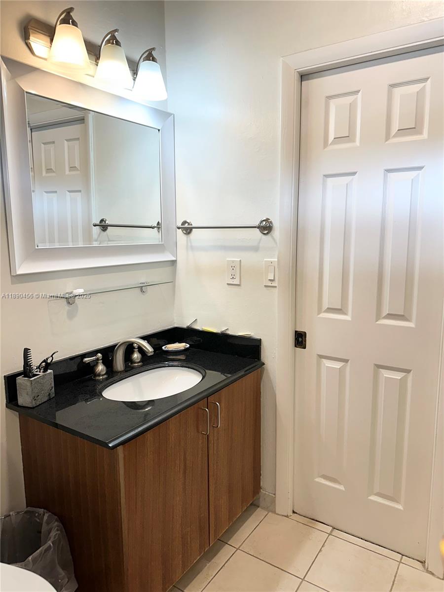 DAVIDE ISLES - Residential Lease