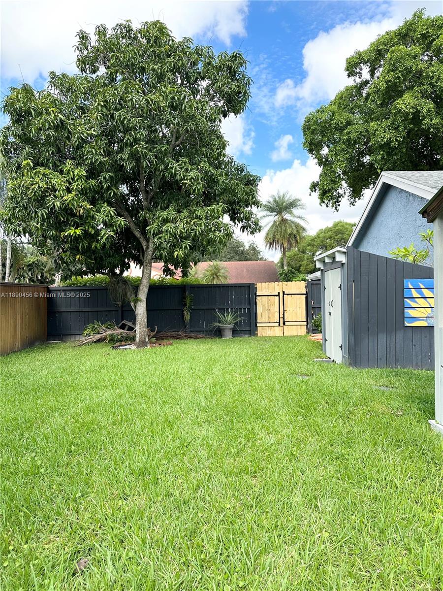 DAVIDE ISLES - Residential Lease