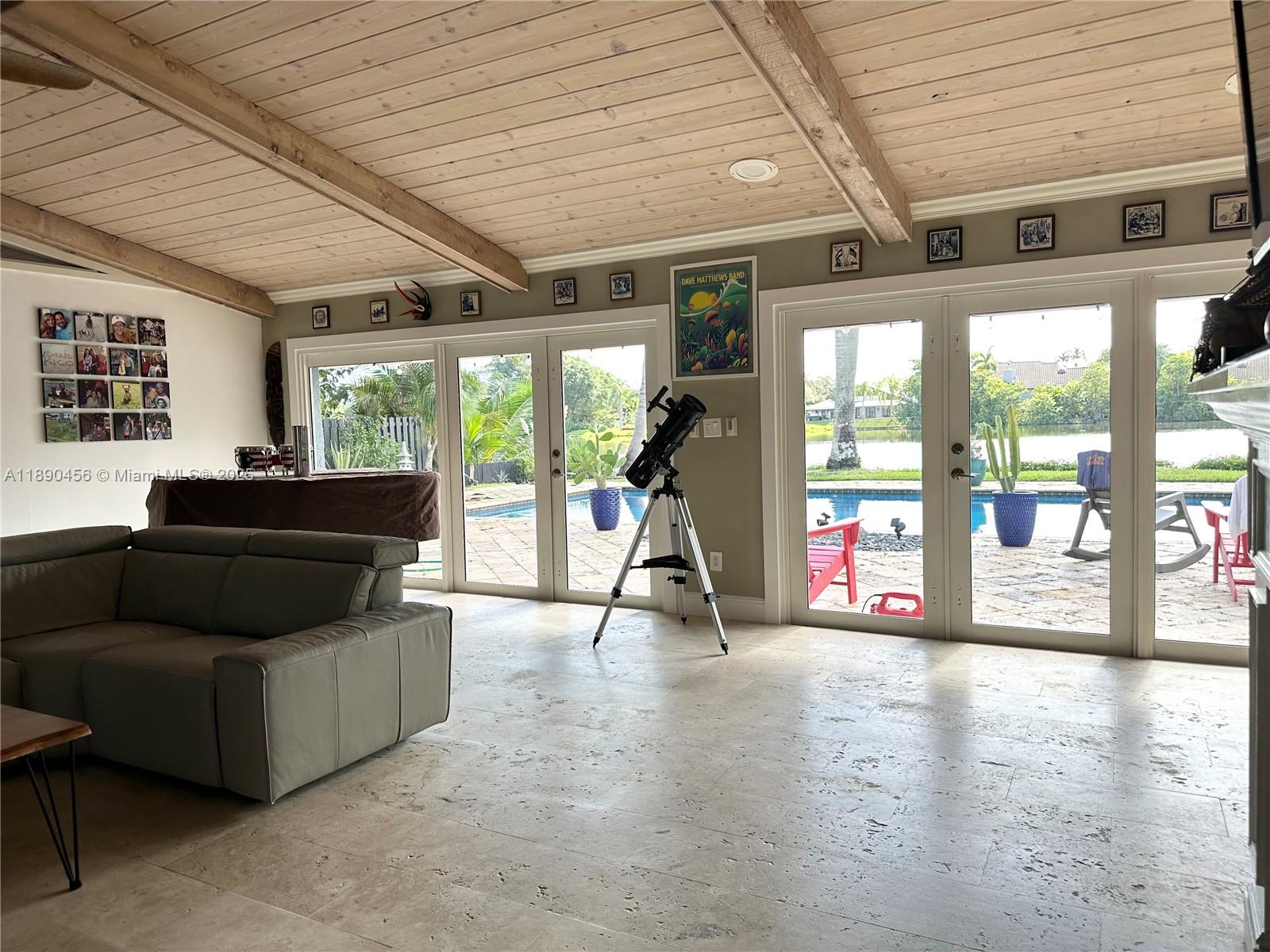 DAVIDE ISLES - Residential Lease