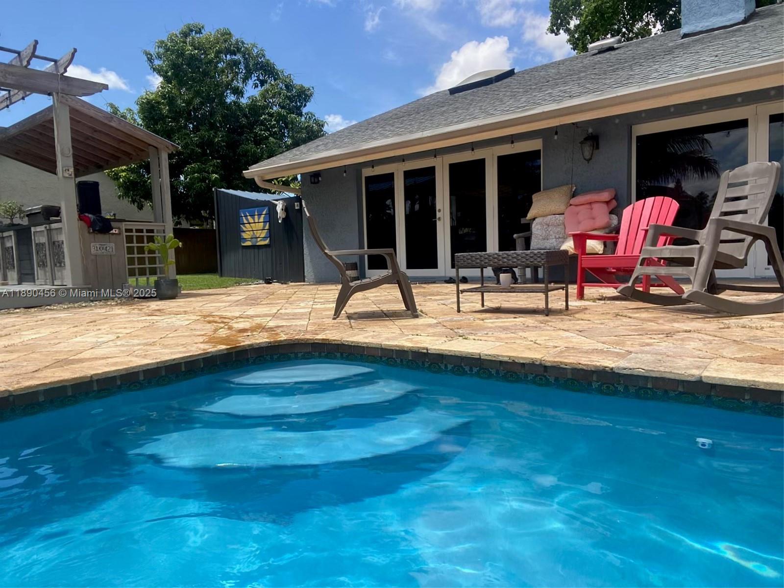 DAVIDE ISLES - Residential Lease