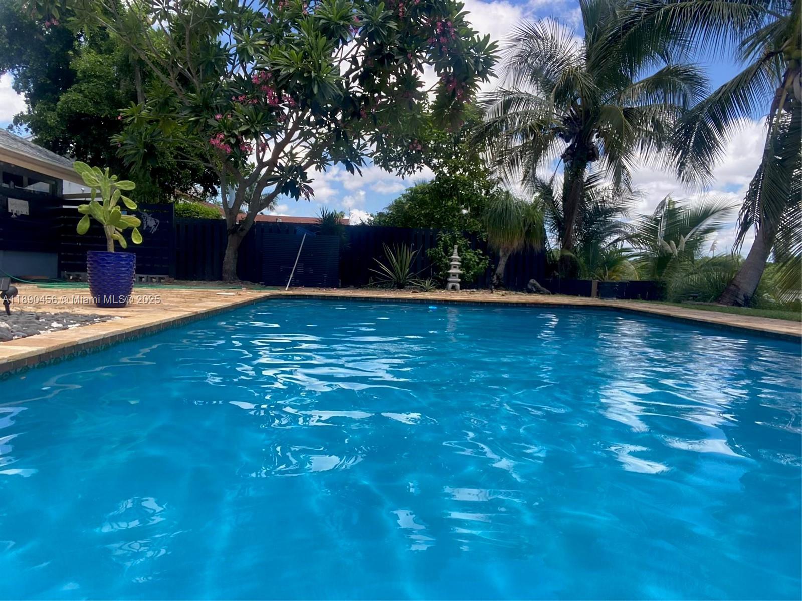 DAVIDE ISLES - Residential Lease