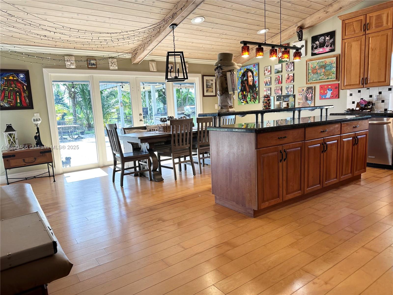 DAVIDE ISLES - Residential Lease