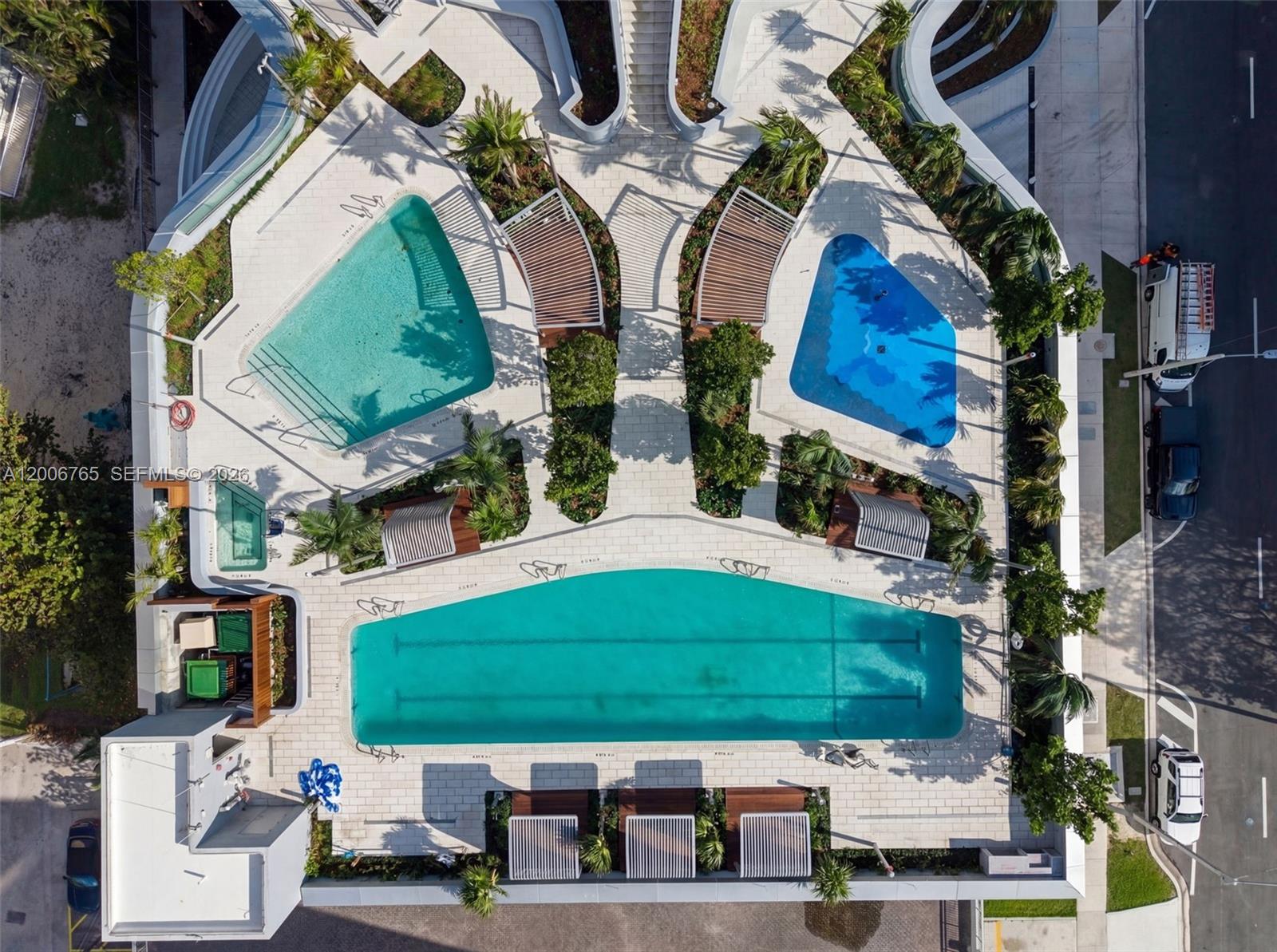 UNA RESIDENCES - Residential