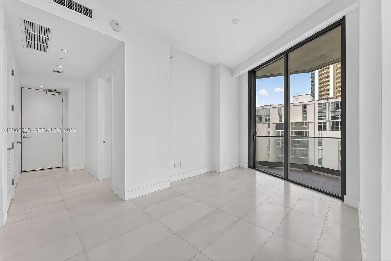 UNA RESIDENCES - Residential