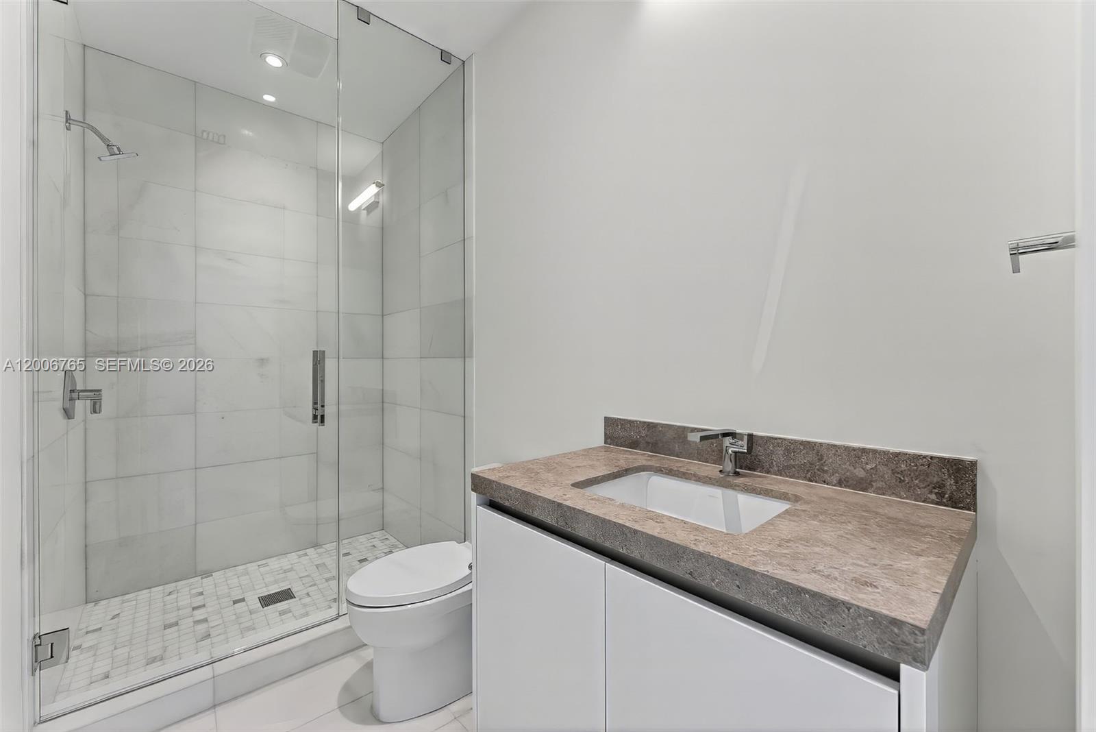 UNA RESIDENCES - Residential