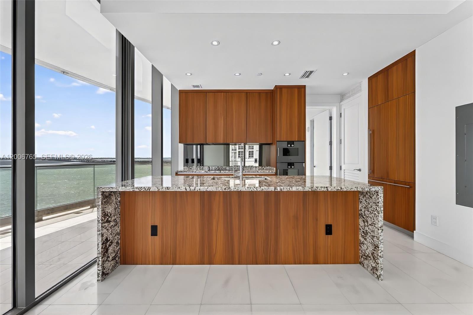 UNA RESIDENCES - Residential