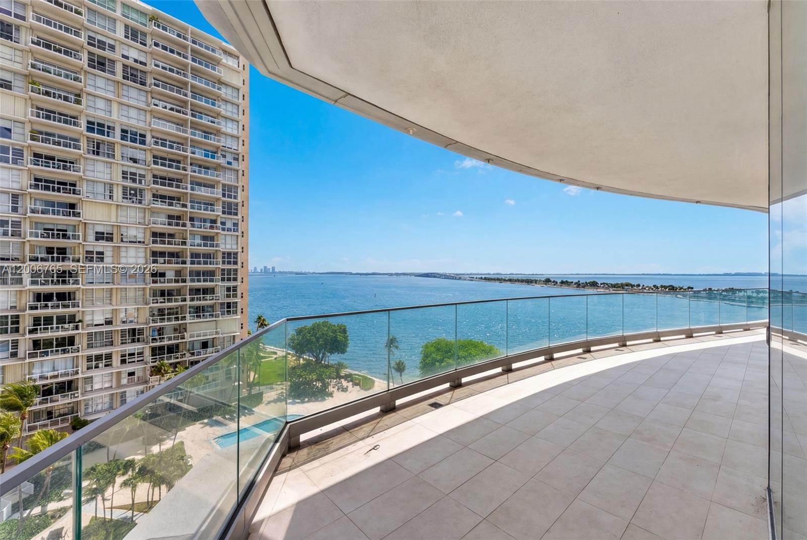 UNA RESIDENCES - Residential