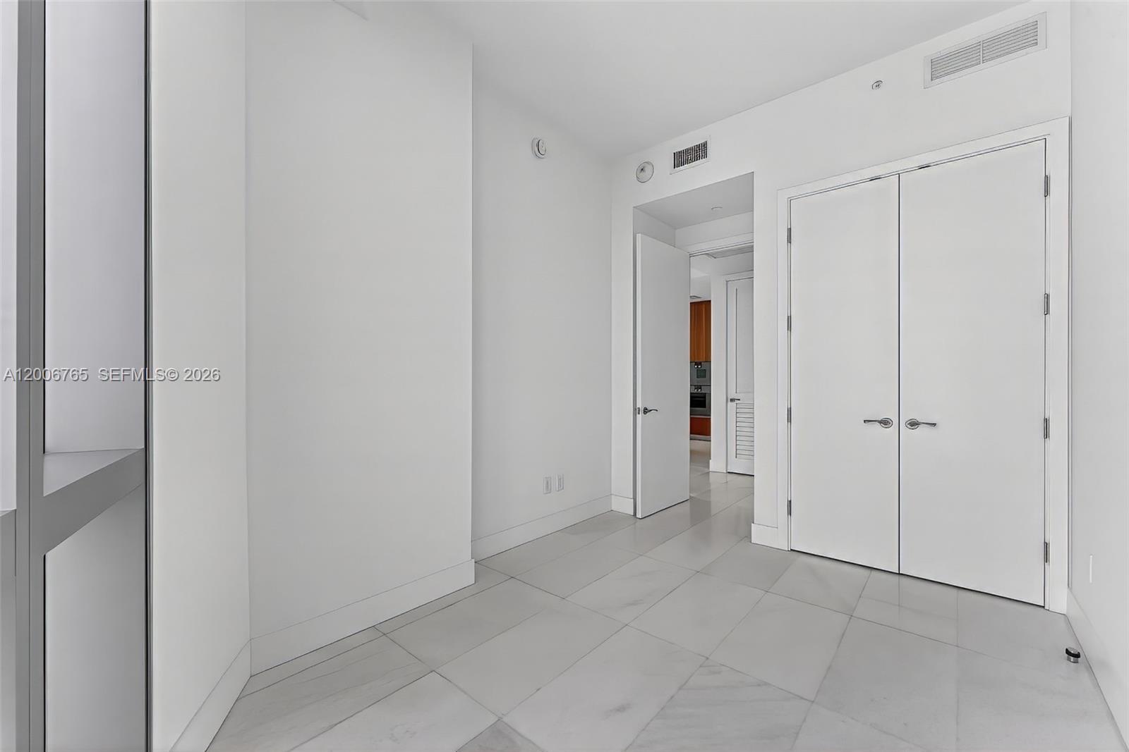 UNA RESIDENCES - Residential