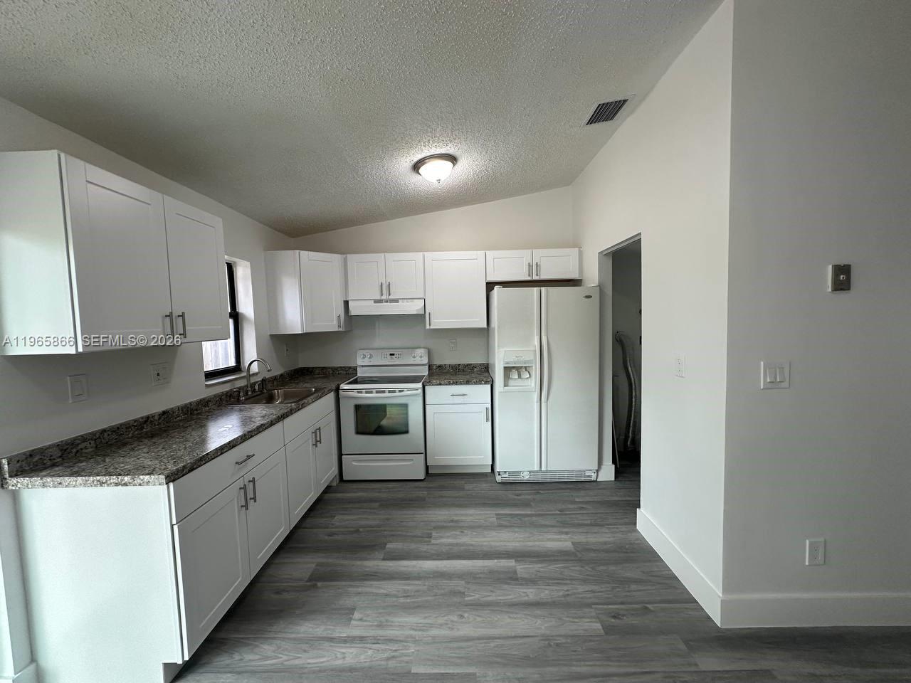 WATERSIDE TOWNHOMES SEC 2 - Residential