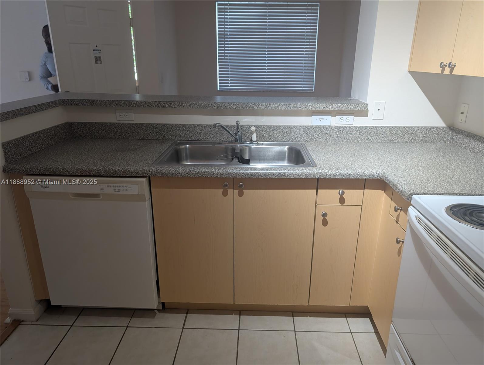 EL-AD NOB HILL CONDO - Residential Lease