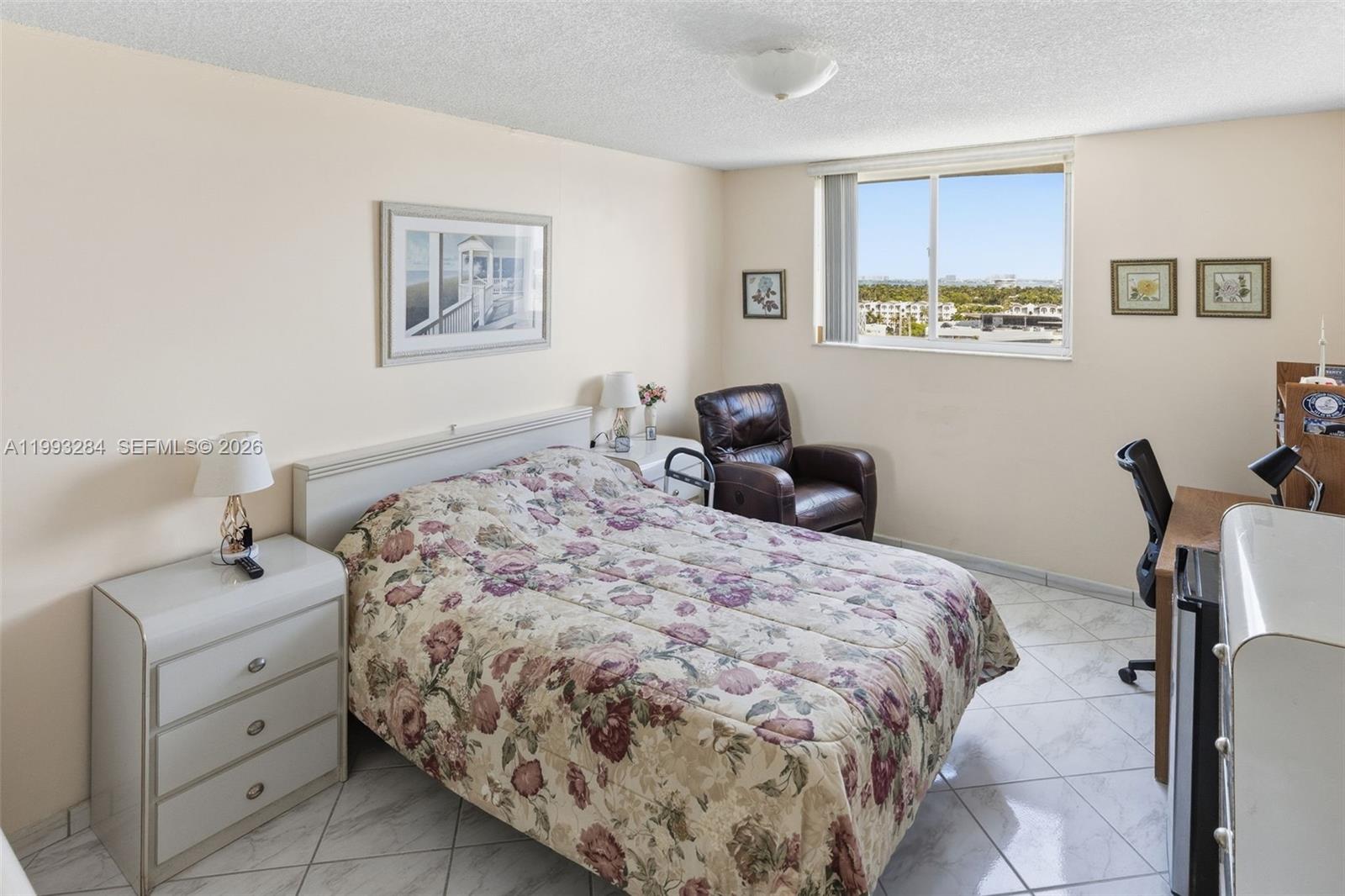 WEST BAY PLAZA CONDO - Residential