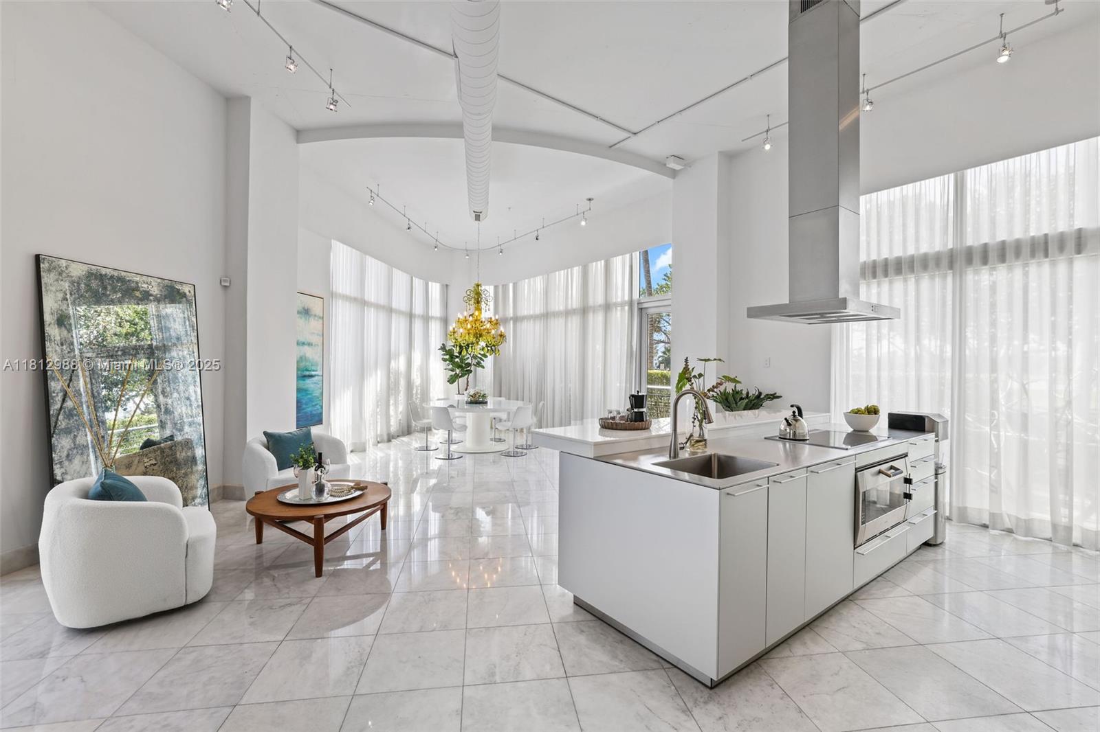 2001 Meridian Ave 101, Miami Beach, Miami-Dade County, Florida - 2 Bedrooms  
3 Bathrooms - 