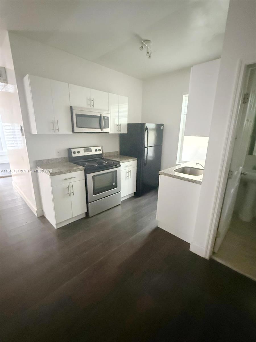 337 SW 10th Ave 3
