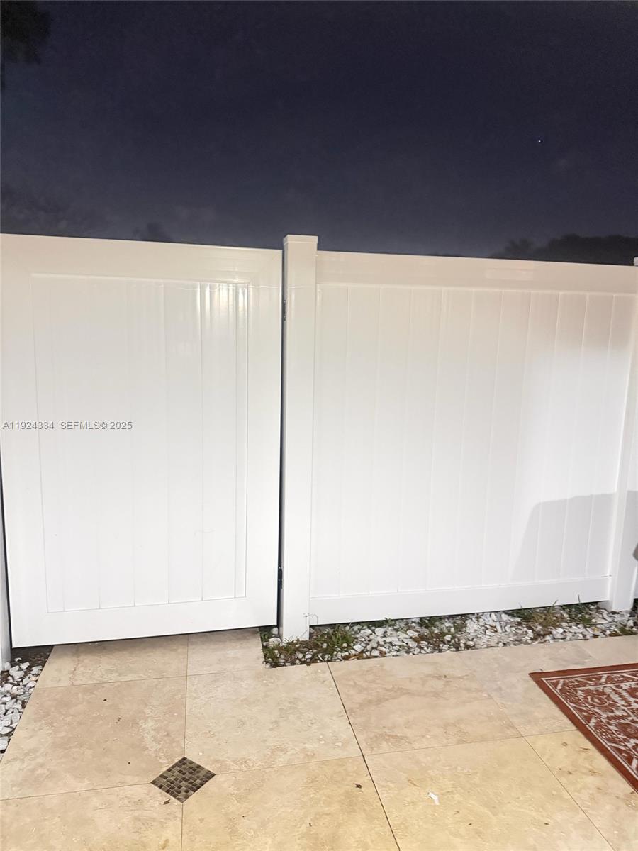 LOCH LOMOND SEC 3 - Residential Lease