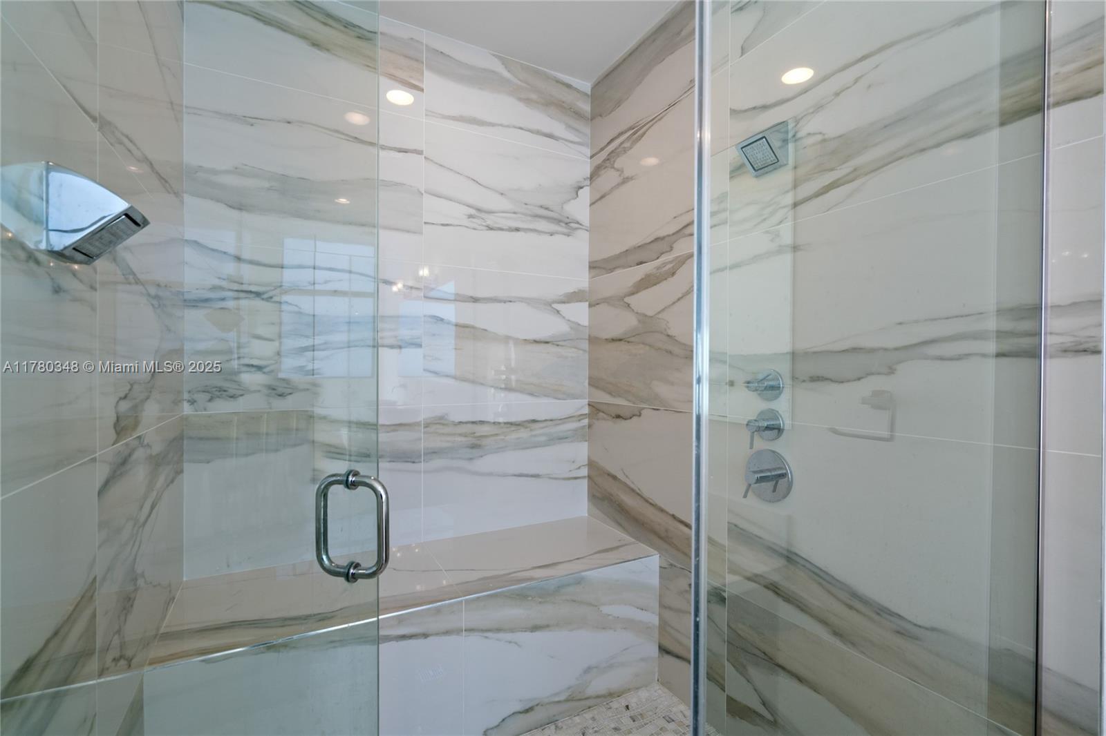 MEI CONDO - Residential