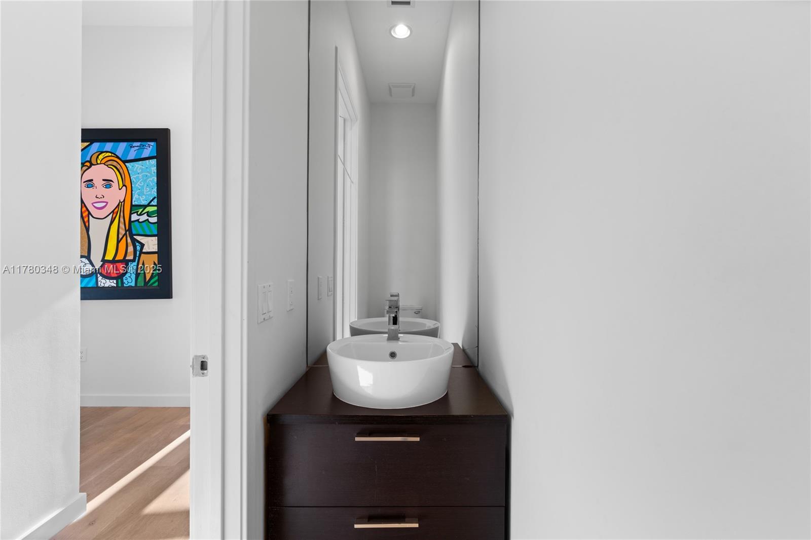 MEI CONDO - Residential