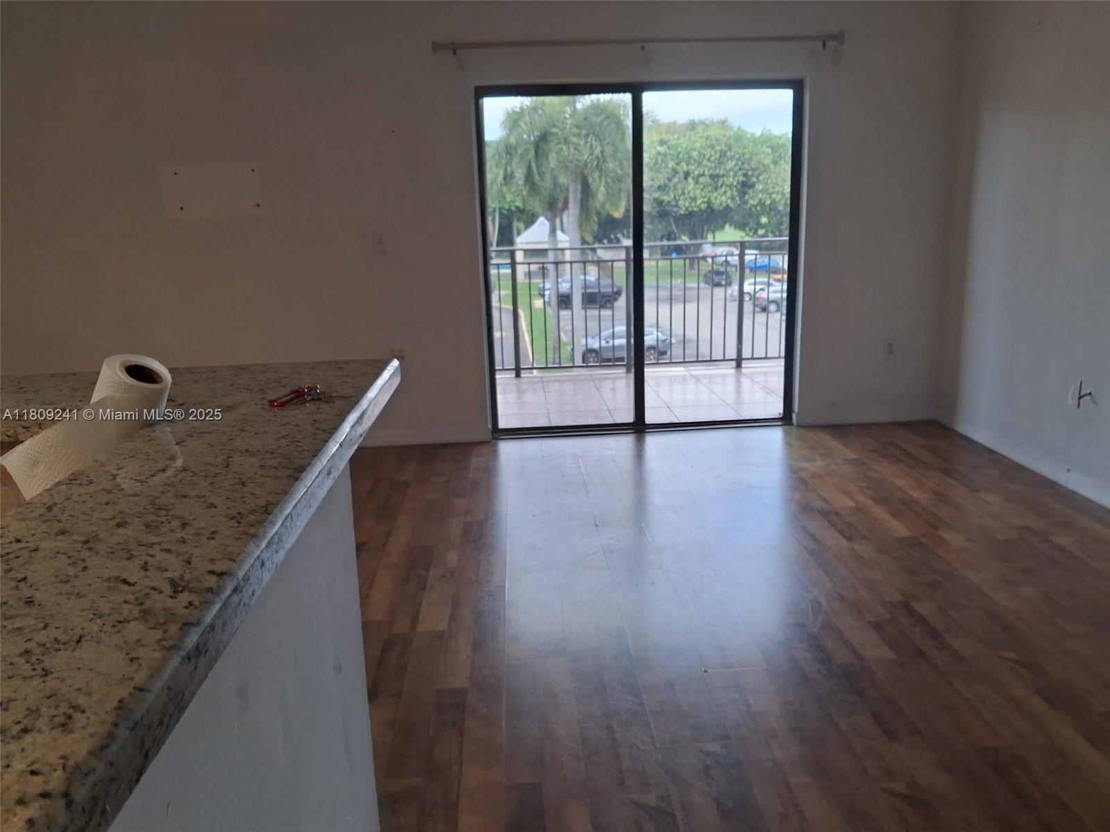 9340 Fontainebleau Blvd W314
