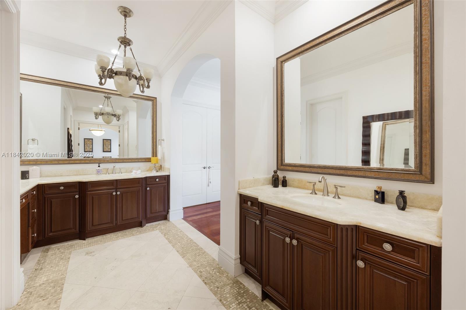 W T HARDEE-S SUB - Residential