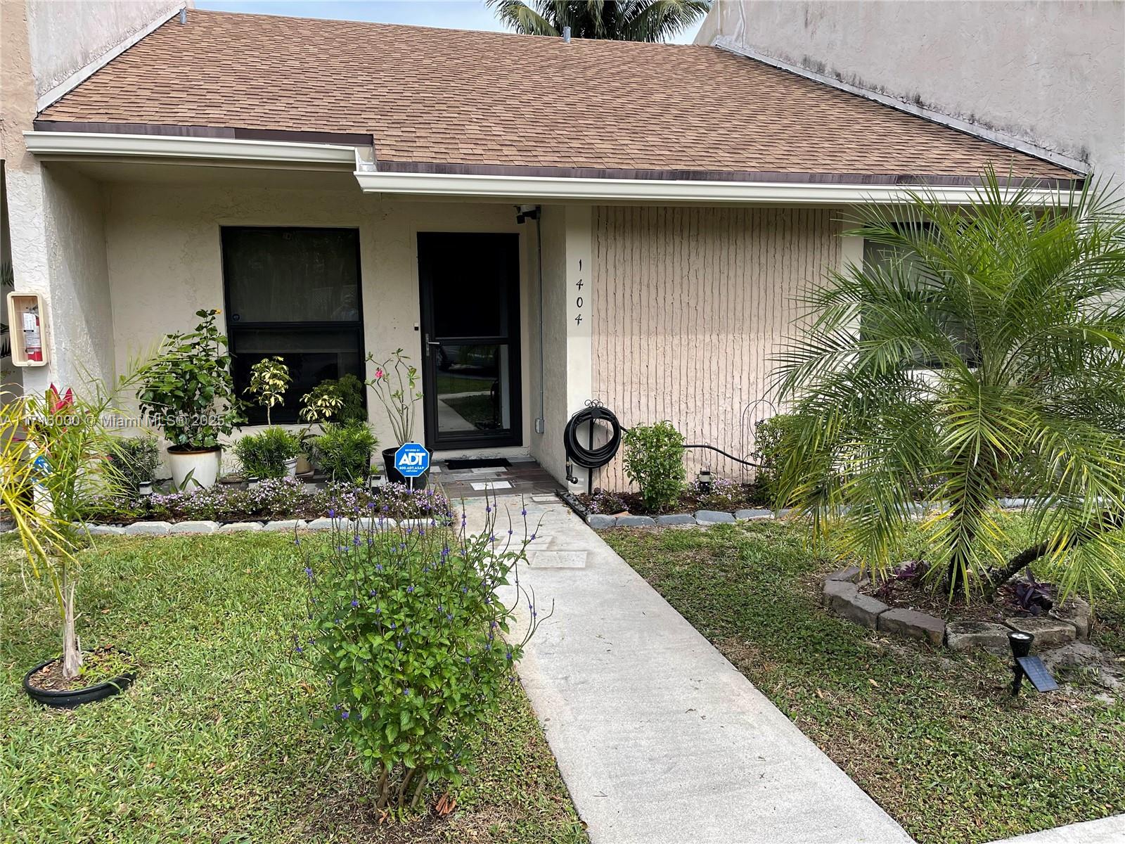 Property for Sale at 2780 S Oakland Forest Dr 1404, Oakland Park, Miami-Dade County, Florida - Bedrooms: 2 
Bathrooms: 2  - $2,500