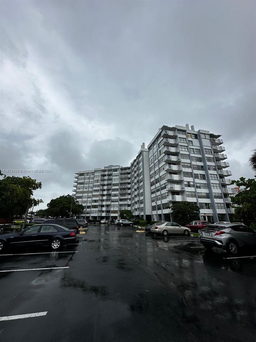 Property for Sale at Address Not Disclosed, Miami, Broward County, Florida - Bedrooms: 1 
Bathrooms: 1  - $199,000