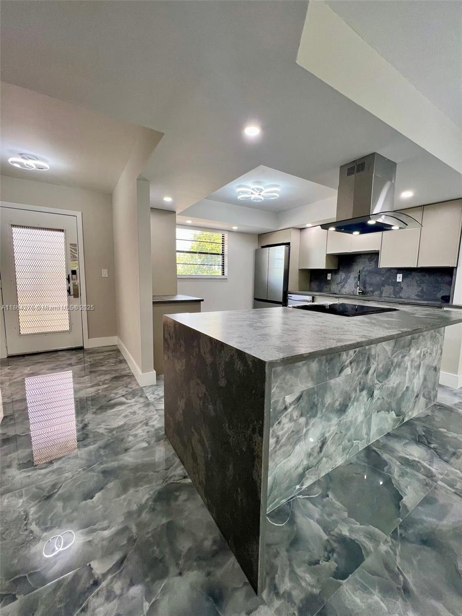 LAKES OF CARRIAGE HILLS - Residential