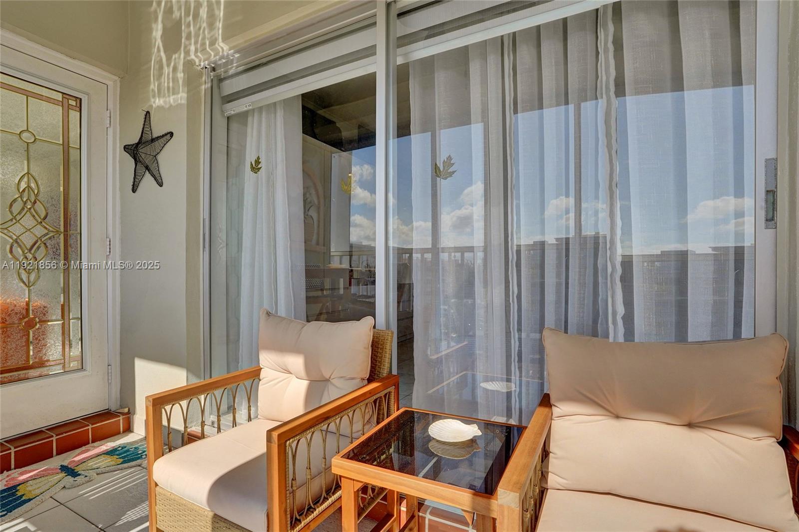 THIRD GULFSTREAM GARDEN - Residential Lease