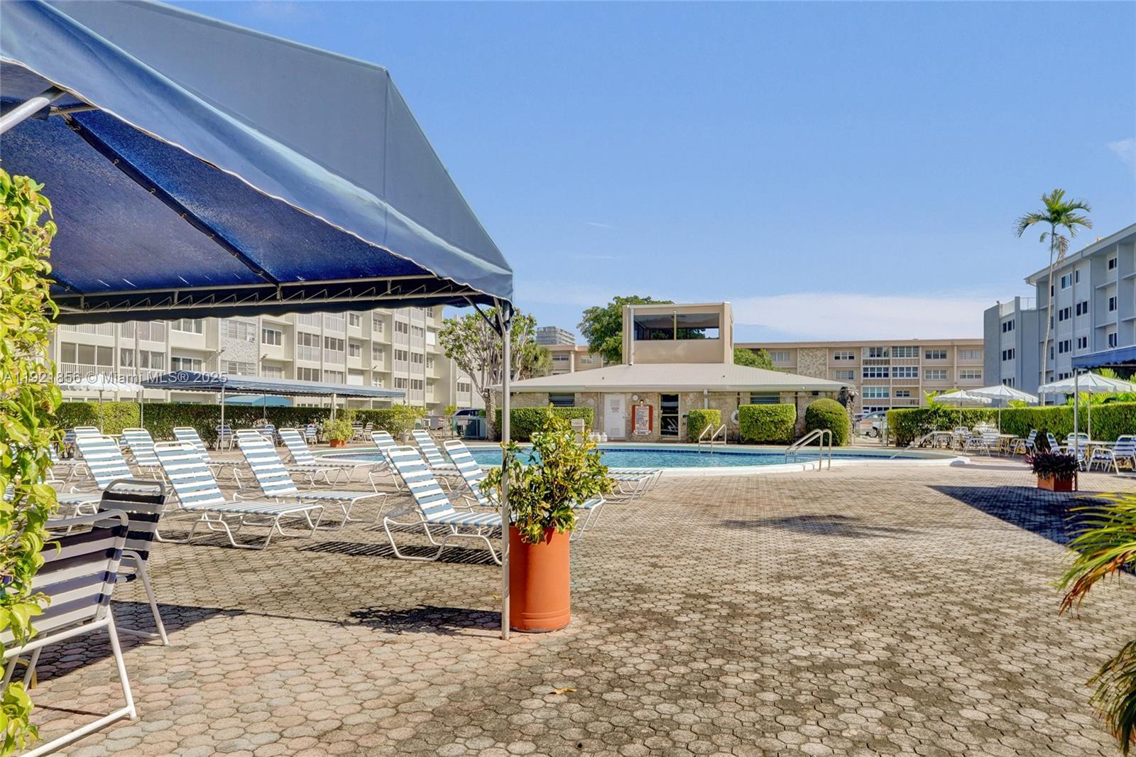 THIRD GULFSTREAM GARDEN - Residential Lease