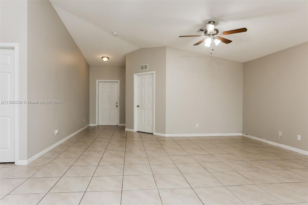 Photo of 368 SW Tulip Blvd, Port Saint Lucie, FL 34953 (MLS # A11589239)