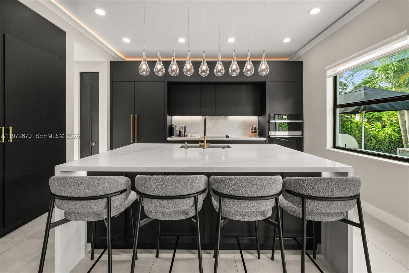 DUNNWOODY LAKE - Residential