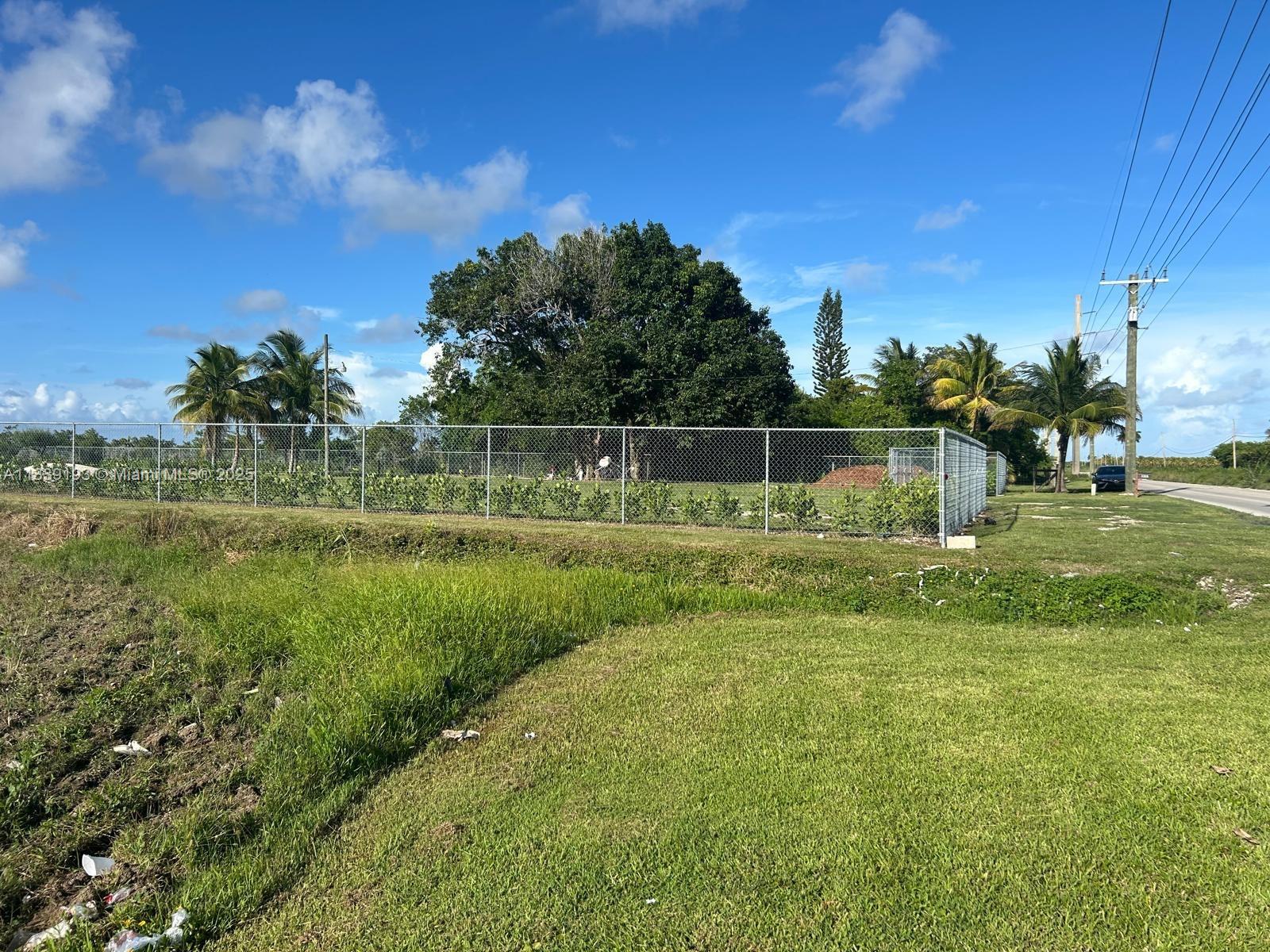 One acre property, zoned residential. Close to the Florida turnpike. Close to shopping, restaurants and more. Call listing agent for more information.