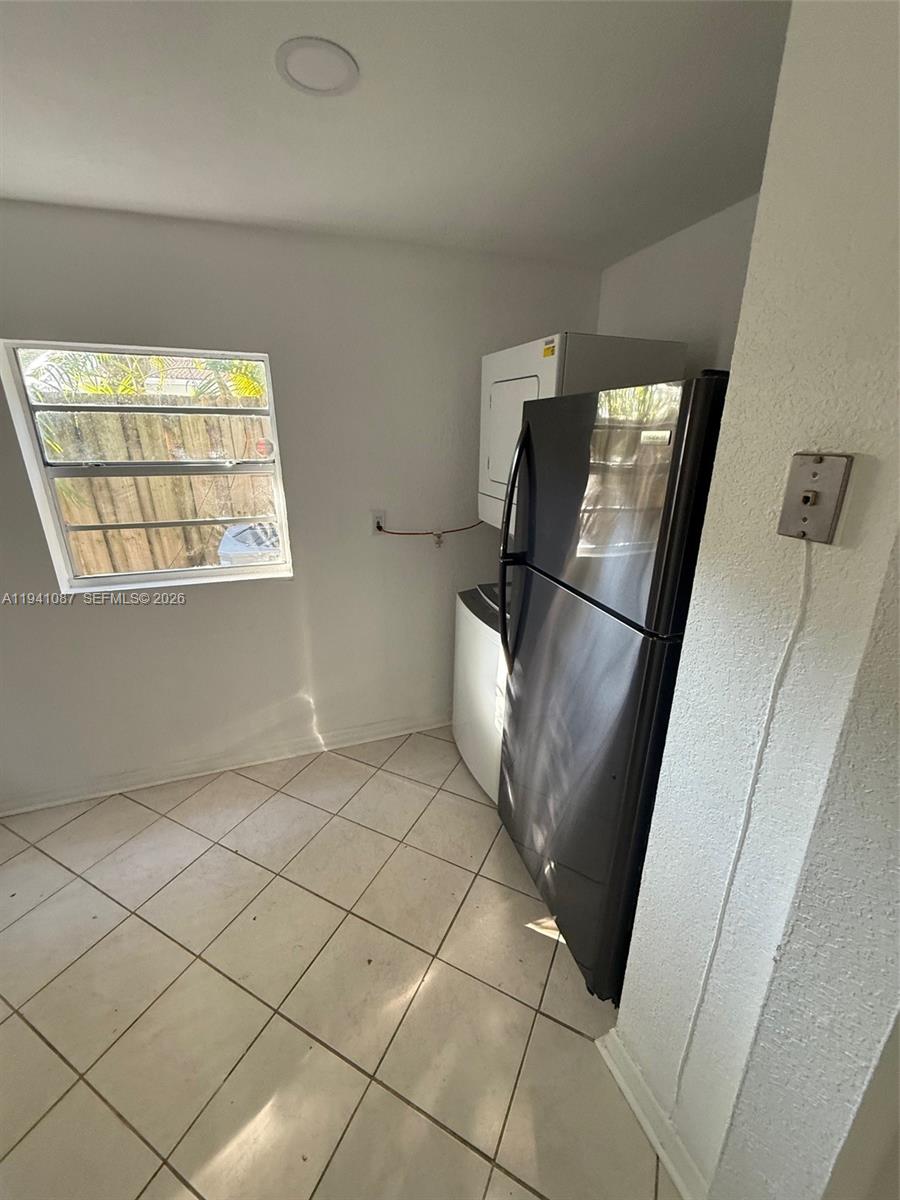 GORDONS ADD - Residential Lease