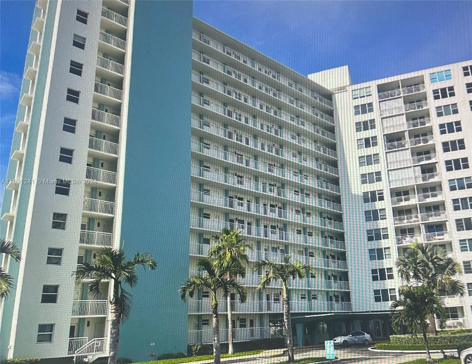 201 N Ocean Blvd 406