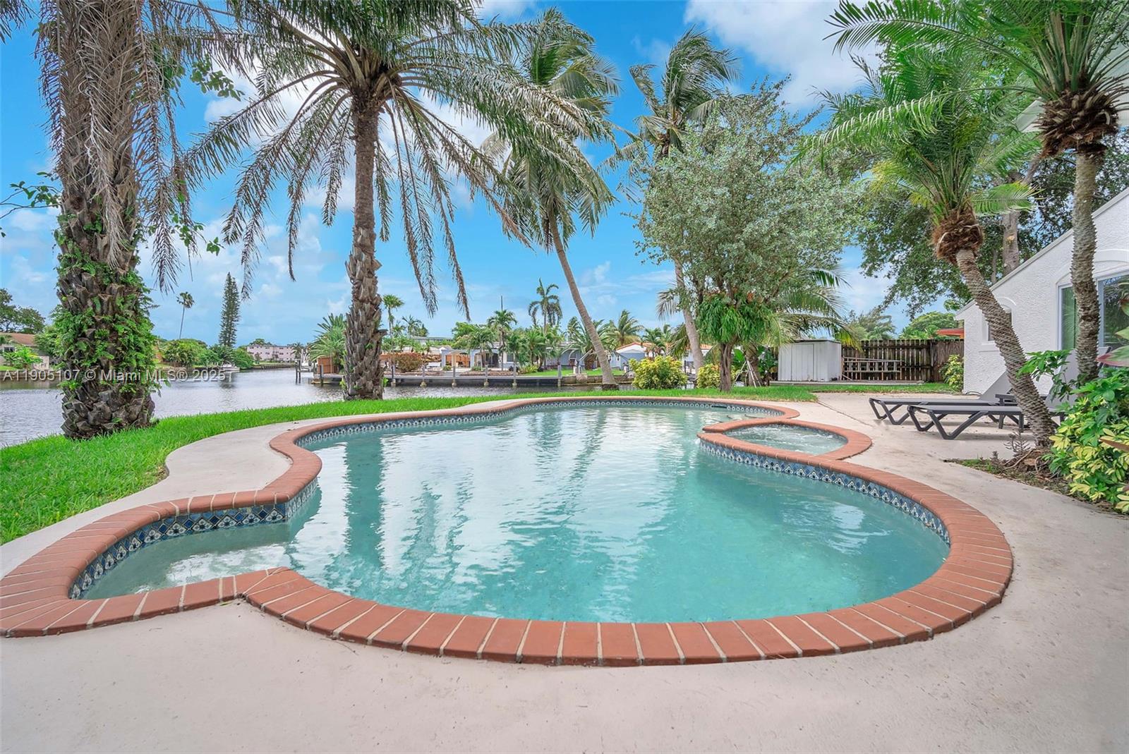 LOOK HOMESITES NO 3 - Residential Lease