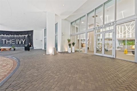 90 SW 3rd St 2406 Miami FL 33130