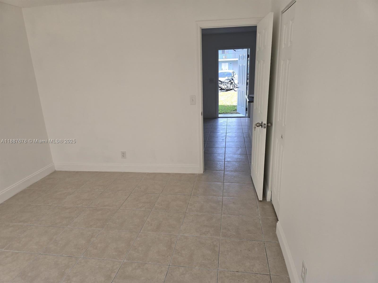ENCLAVE AT CROWN PARK CON - Residential Lease