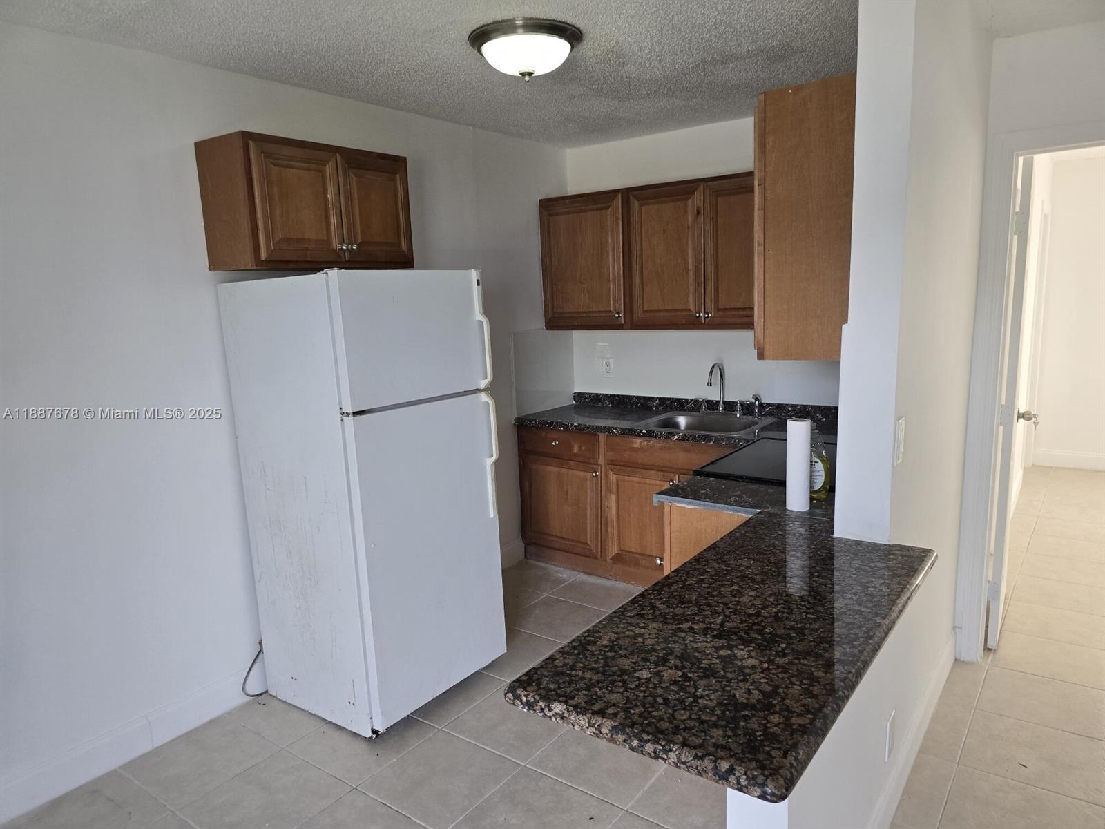 ENCLAVE AT CROWN PARK CON - Residential Lease