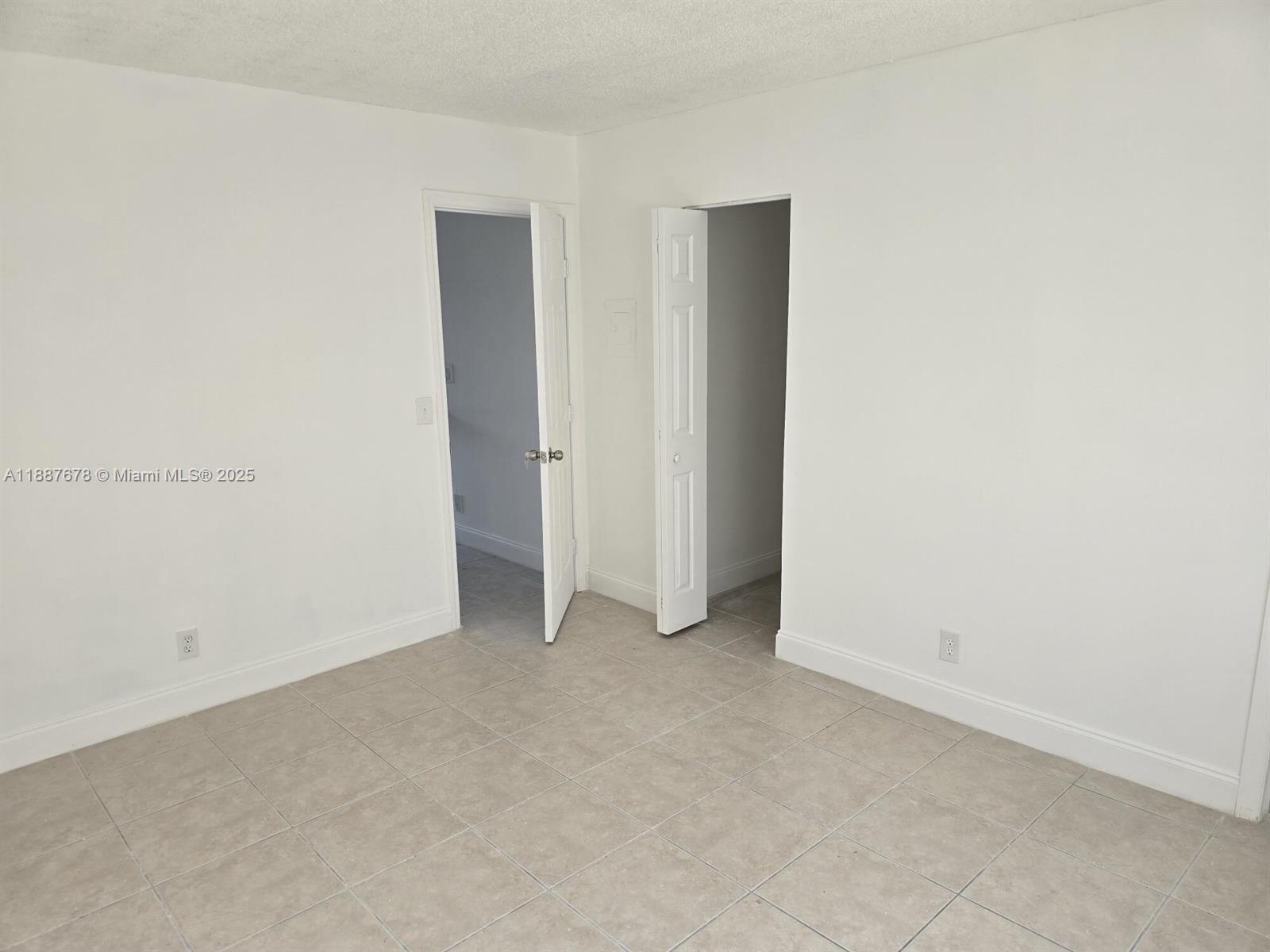 ENCLAVE AT CROWN PARK CON - Residential Lease