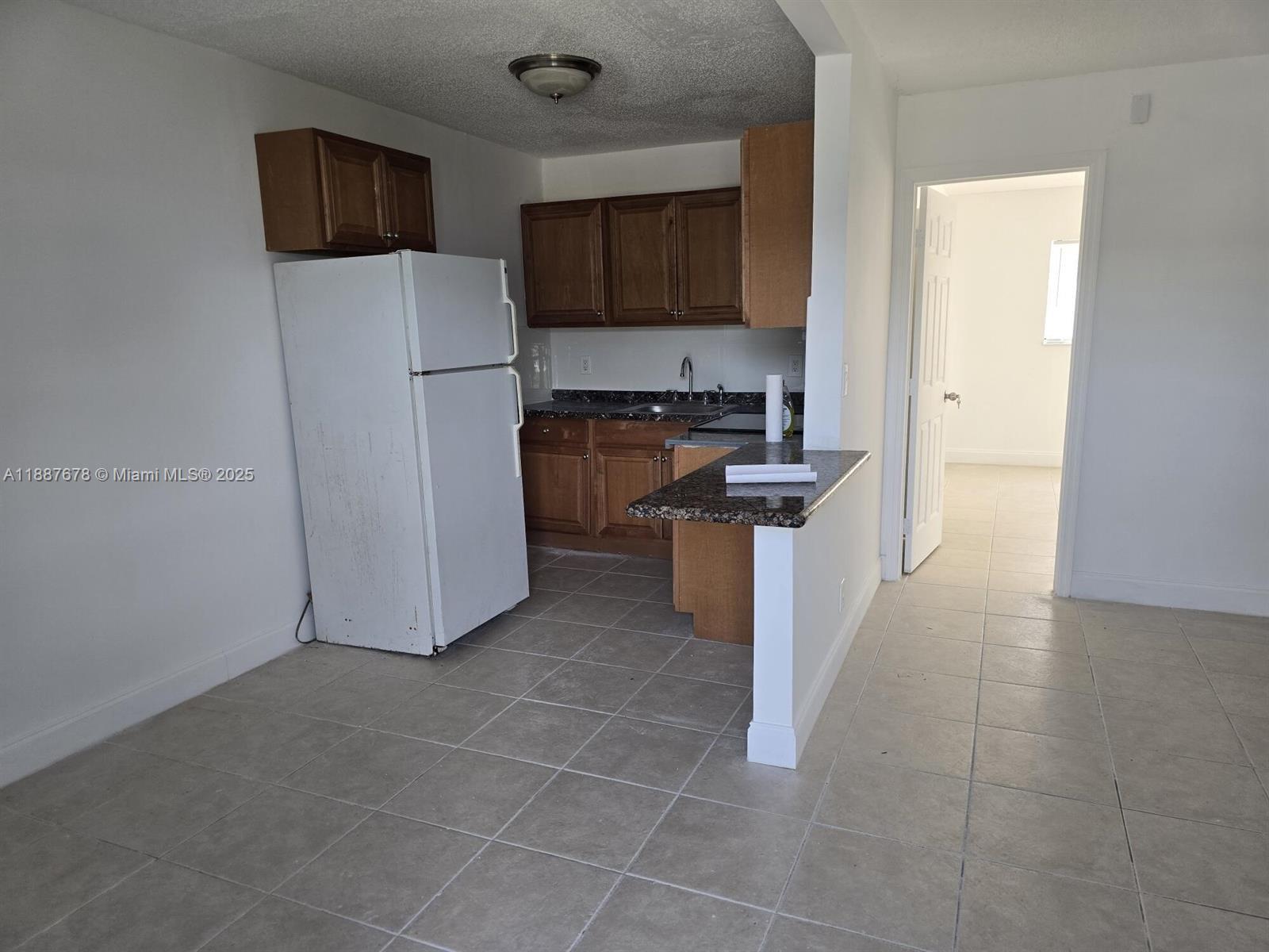 ENCLAVE AT CROWN PARK CON - Residential Lease