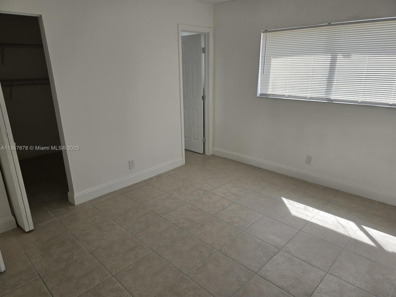 ENCLAVE AT CROWN PARK CON - Residential Lease