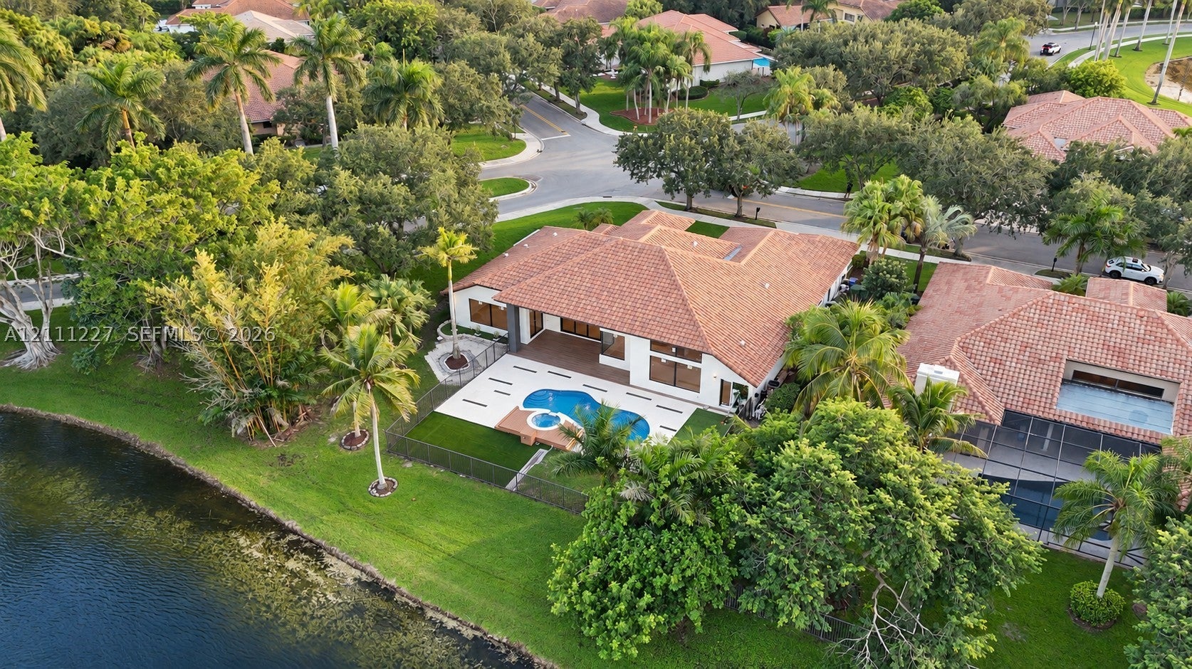 1190 Manor Ct